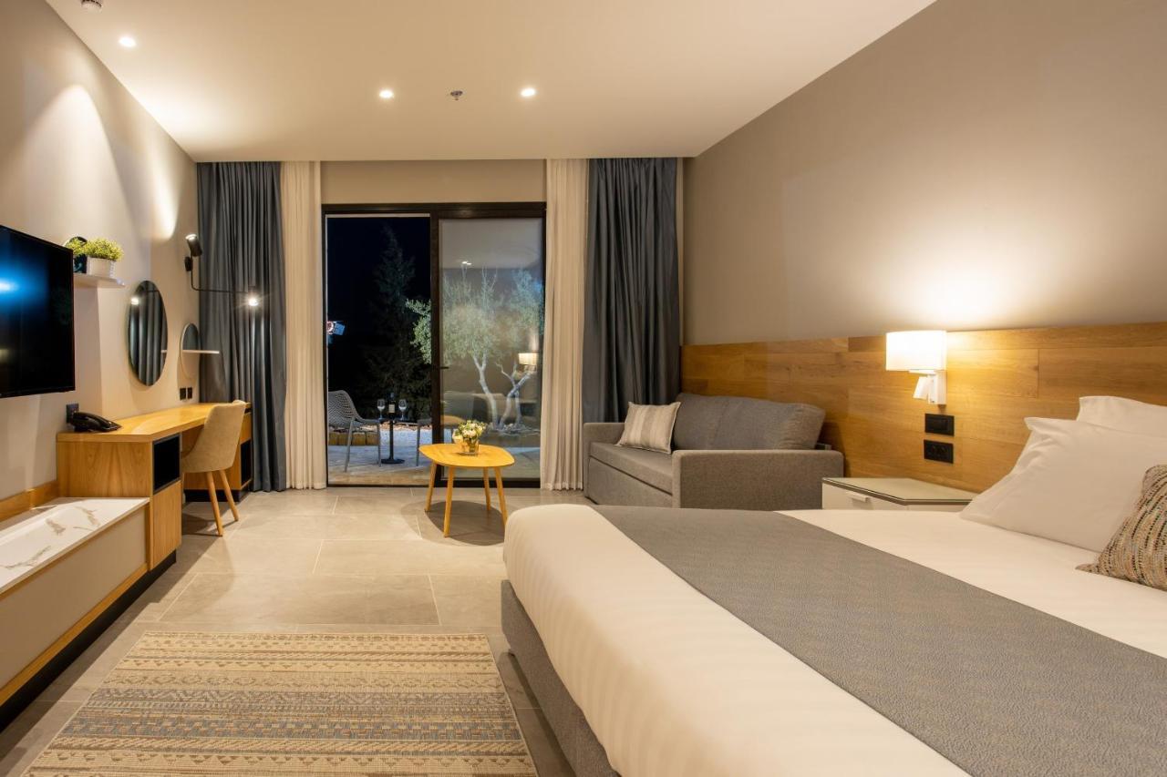 Logos Hotel In Yad Hashmona Exterior photo