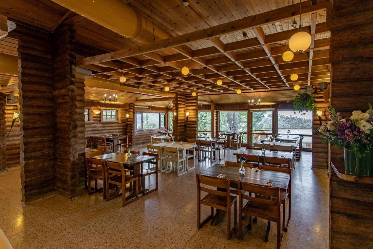 Logos Hotel In Yad Hashmona Exterior photo