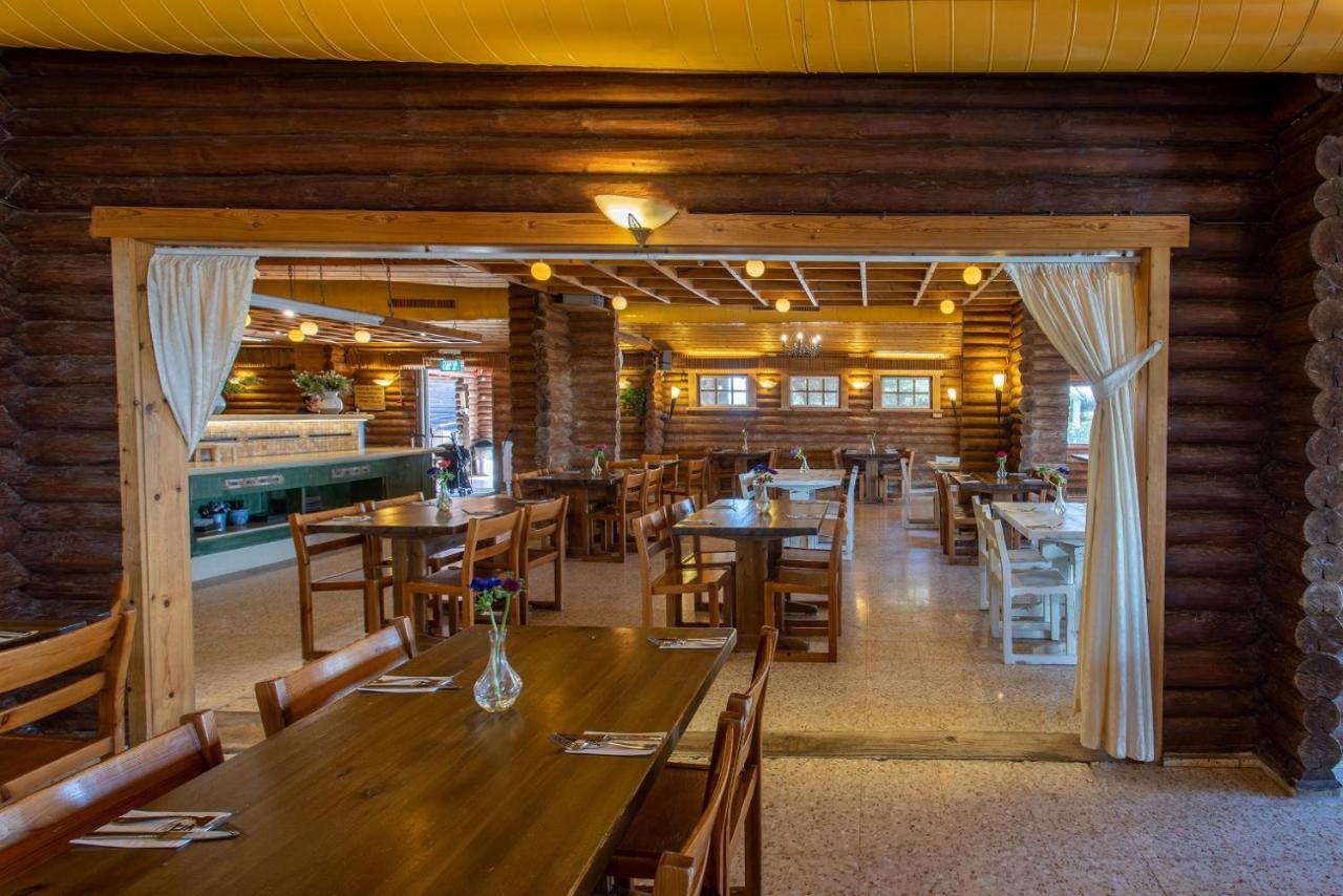 Logos Hotel In Yad Hashmona Exterior photo