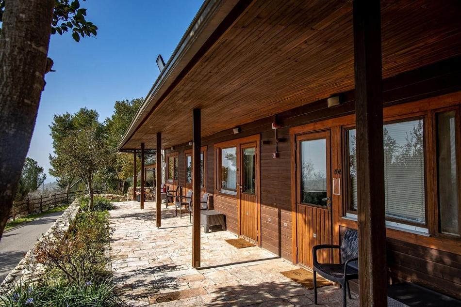 Logos Hotel In Yad Hashmona Exterior photo
